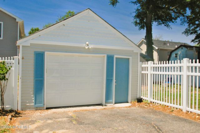 131 Laurel Avenue, Hazlet, NJ 07734