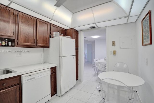 10777 W Sample Road 718, Coral Springs, FL 33065