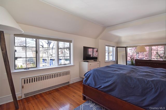 74 Kensington Road, Bronxville, NY 10708
