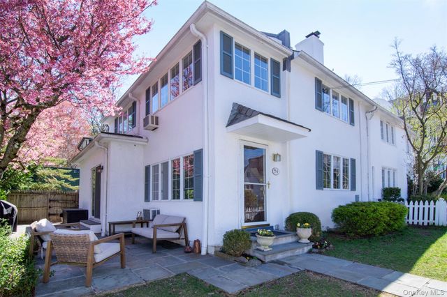 74 Kensington Road, Bronxville, NY 10708