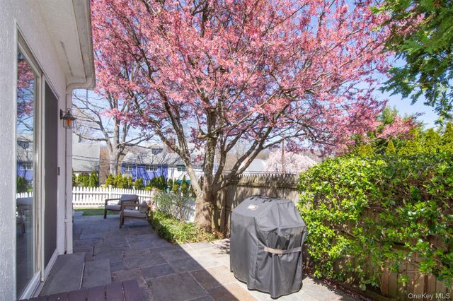74 Kensington Road, Bronxville, NY 10708