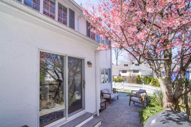 74 Kensington Road, Bronxville, NY 10708