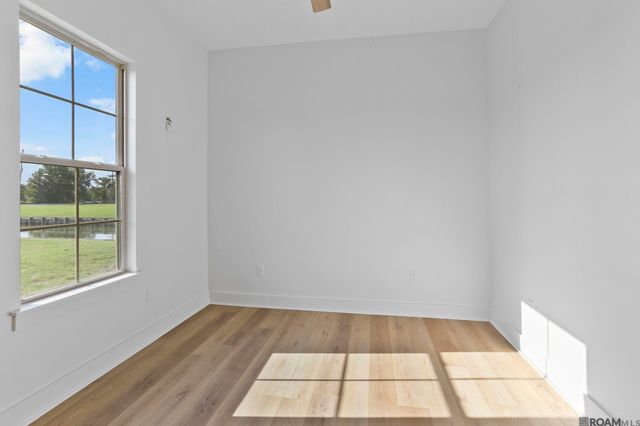 116 Pier 19 Dr, Pierre Part, LA 70339