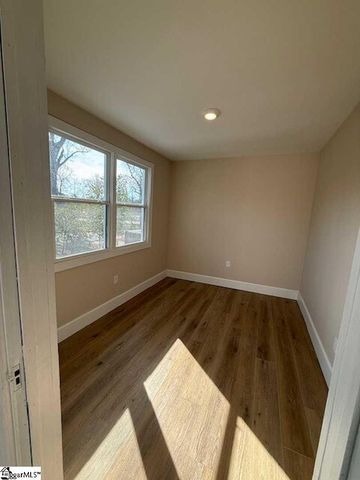 208 Glenwood Avenue, Anderson, SC 29625