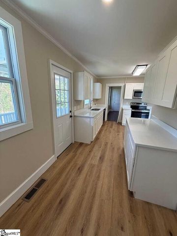 208 Glenwood Avenue, Anderson, SC 29625