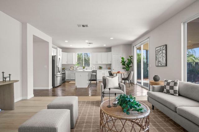 2144 Stansfield Dr, Roseville, CA 95747