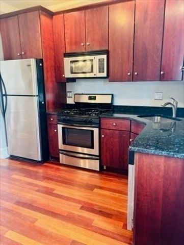 650 E 6th St 2, Boston, MA 02127