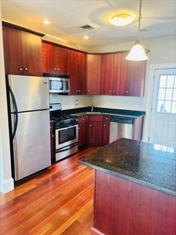 650 E 6th St 2, Boston, MA 02127