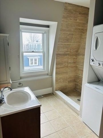 650 E 6th St 2, Boston, MA 02127