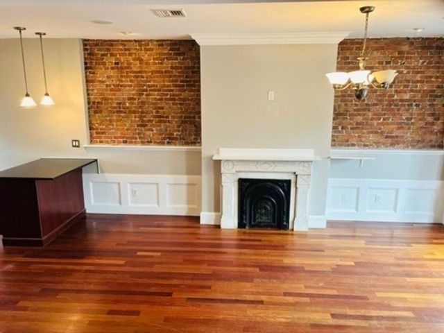 650 E 6th St 2, Boston, MA 02127