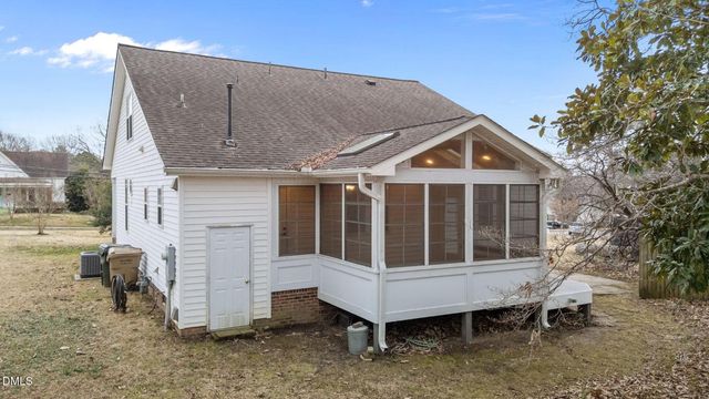 328 S Lombard Street, Clayton, NC 27520