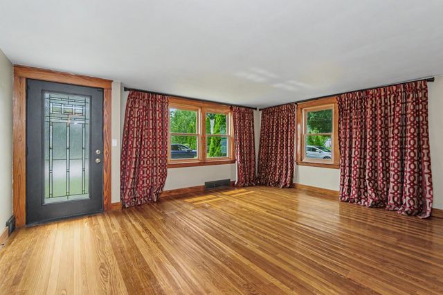 116 Monroe Street, Nashua, NH 03060
