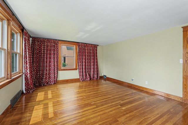 116 Monroe Street, Nashua, NH 03060