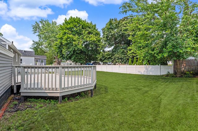 116 Monroe Street, Nashua, NH 03060
