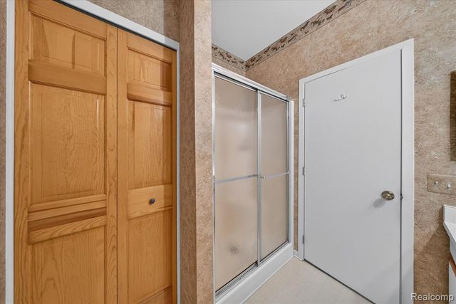 30900 Jasper Ridge, Novi, MI 48377