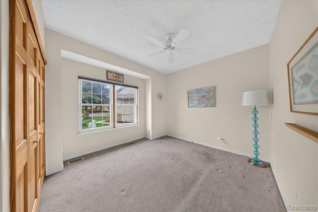 30900 Jasper Ridge, Novi, MI 48377