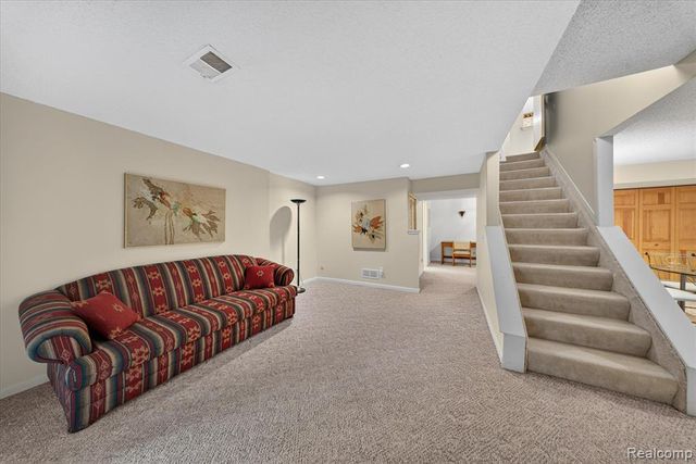 30900 Jasper Ridge, Novi, MI 48377