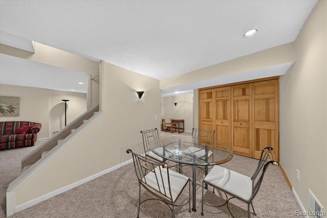 30900 Jasper Ridge, Novi, MI 48377