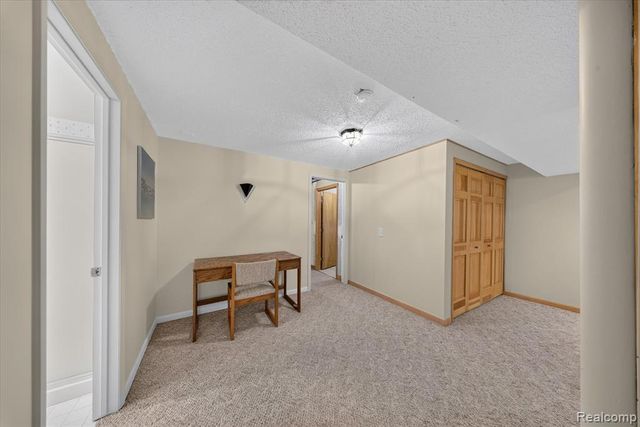 30900 Jasper Ridge, Novi, MI 48377