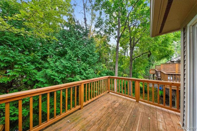 30900 Jasper Ridge, Novi, MI 48377