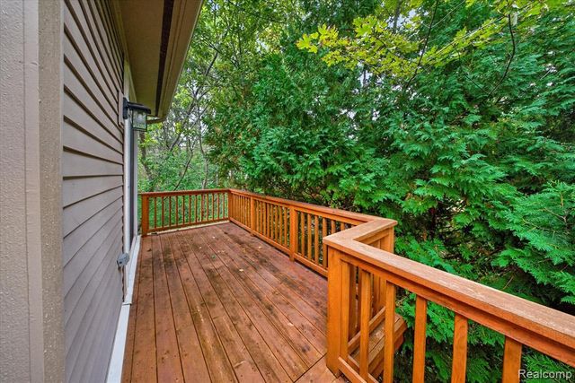 30900 Jasper Ridge, Novi, MI 48377