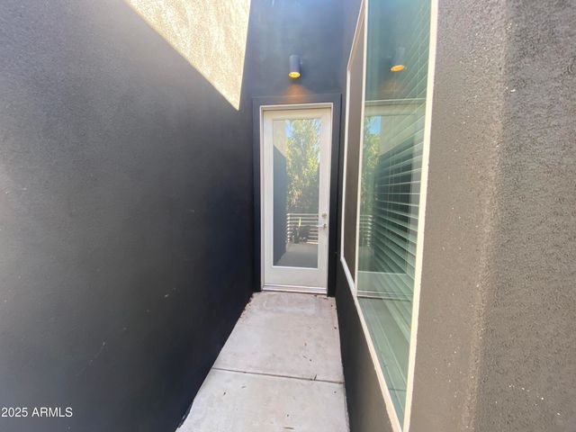 528 W CULVER Street B, Phoenix, AZ 85003