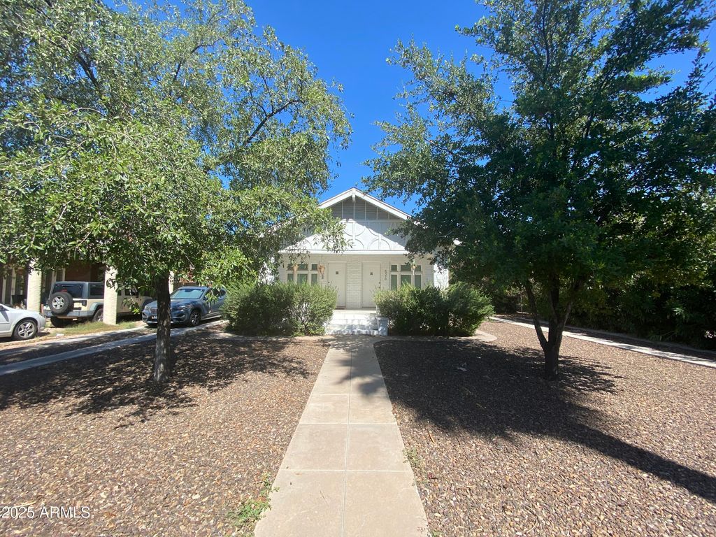 528 W CULVER Street B, Phoenix, AZ 85003