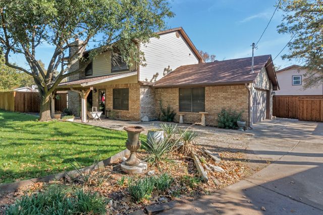 212 Hickory Lane, Hickory Creek, TX 75065