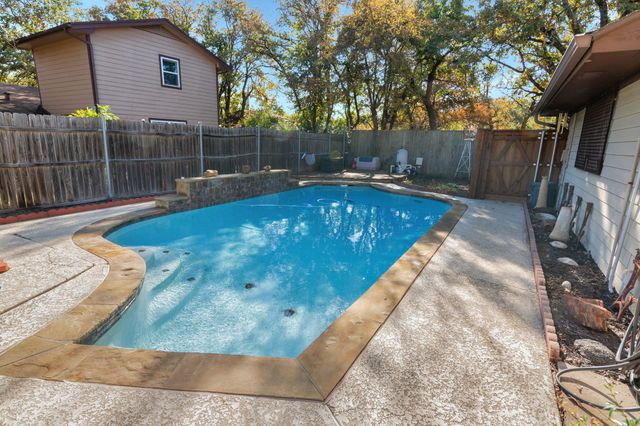 212 Hickory Lane, Hickory Creek, TX 75065