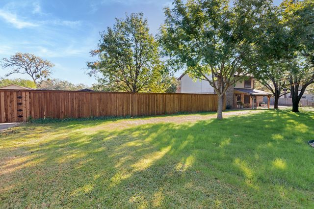 212 Hickory Lane, Hickory Creek, TX 75065