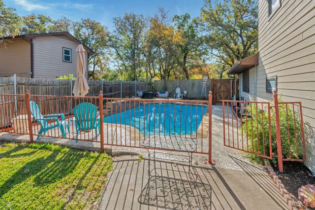 212 Hickory Lane, Hickory Creek, TX 75065