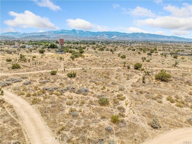 759 La Mirada, Phelan, CA 92371