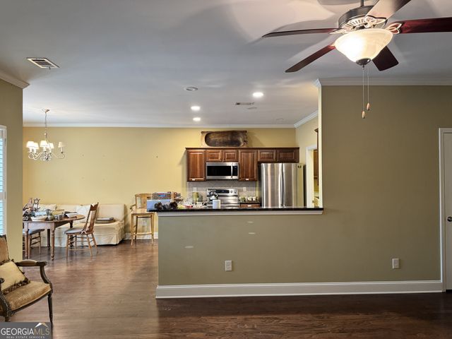 569 Sawnee Corners Drive, Cumming, GA 30040