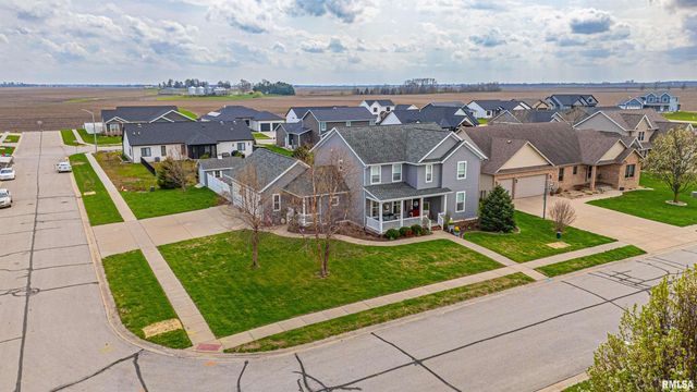 912 MAPLE GROVE Lane, Williamsville, IL 62693