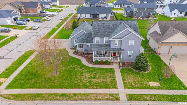 912 MAPLE GROVE Lane, Williamsville, IL 62693