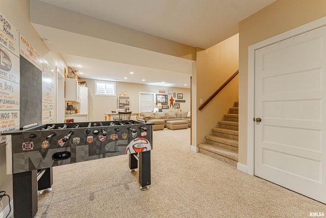 912 MAPLE GROVE Lane, Williamsville, IL 62693