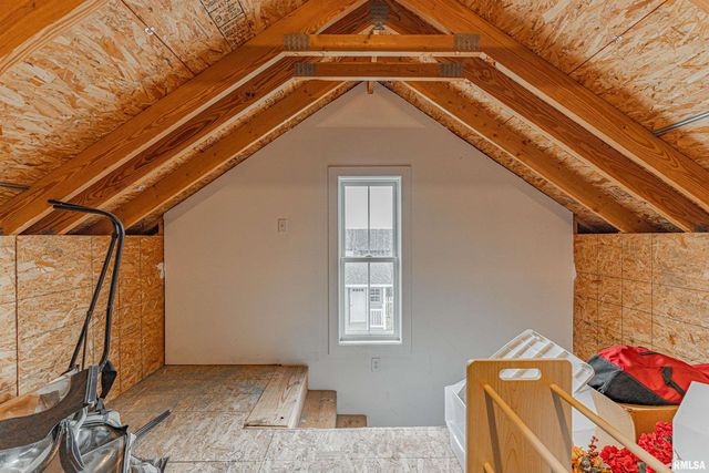 912 MAPLE GROVE Lane, Williamsville, IL 62693