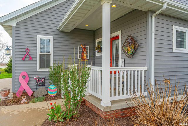 912 MAPLE GROVE Lane, Williamsville, IL 62693