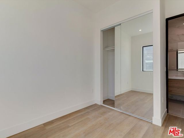 2817 S Redondo Boulevard, Los Angeles, CA 90016