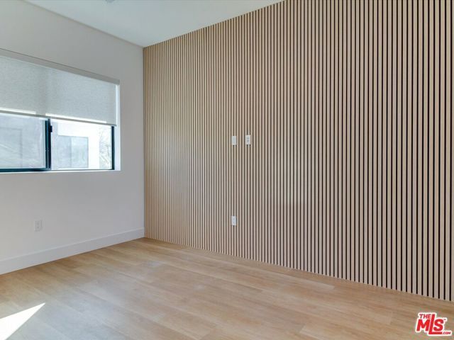 2817 S Redondo Boulevard, Los Angeles, CA 90016