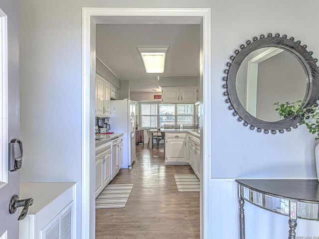 208 Riverside Dr, Kingsland, TX 78639