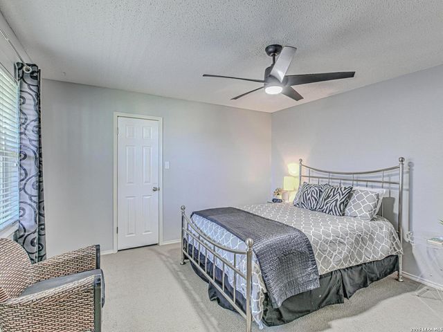 208 Riverside Dr, Kingsland, TX 78639