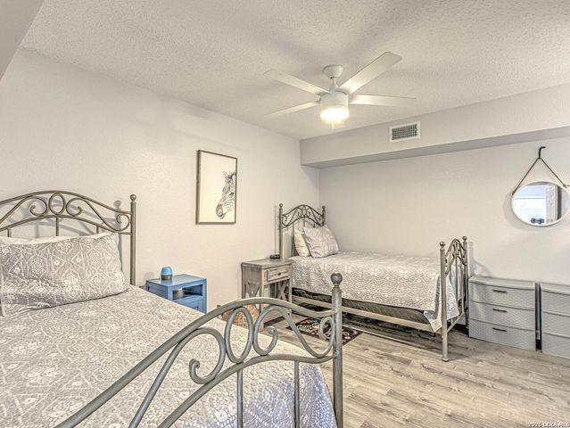 208 Riverside Dr, Kingsland, TX 78639