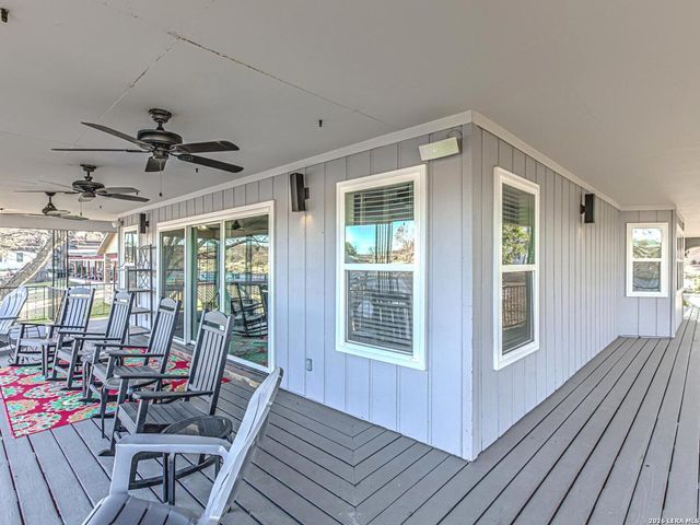 208 Riverside Dr, Kingsland, TX 78639