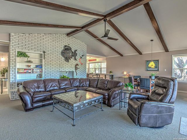 208 Riverside Dr, Kingsland, TX 78639