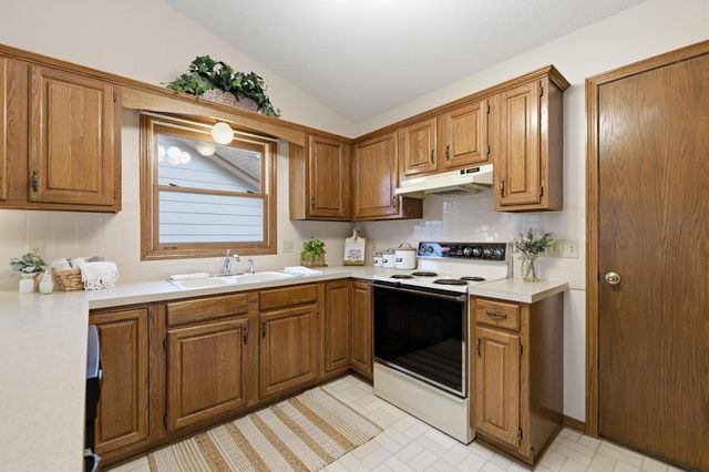 514 N Milstead, Wichita, KS 67212