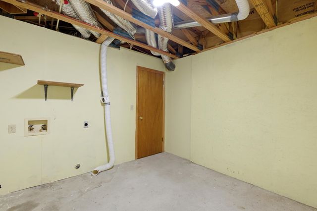 514 N Milstead, Wichita, KS 67212