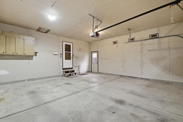 514 N Milstead, Wichita, KS 67212