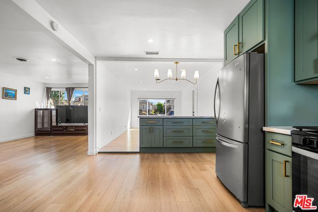 801 S Courtney Avenue, Fullerton, CA 92833