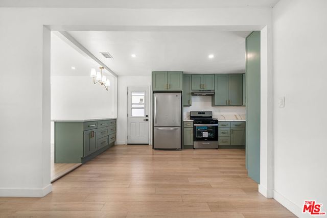 801 S Courtney Avenue, Fullerton, CA 92833